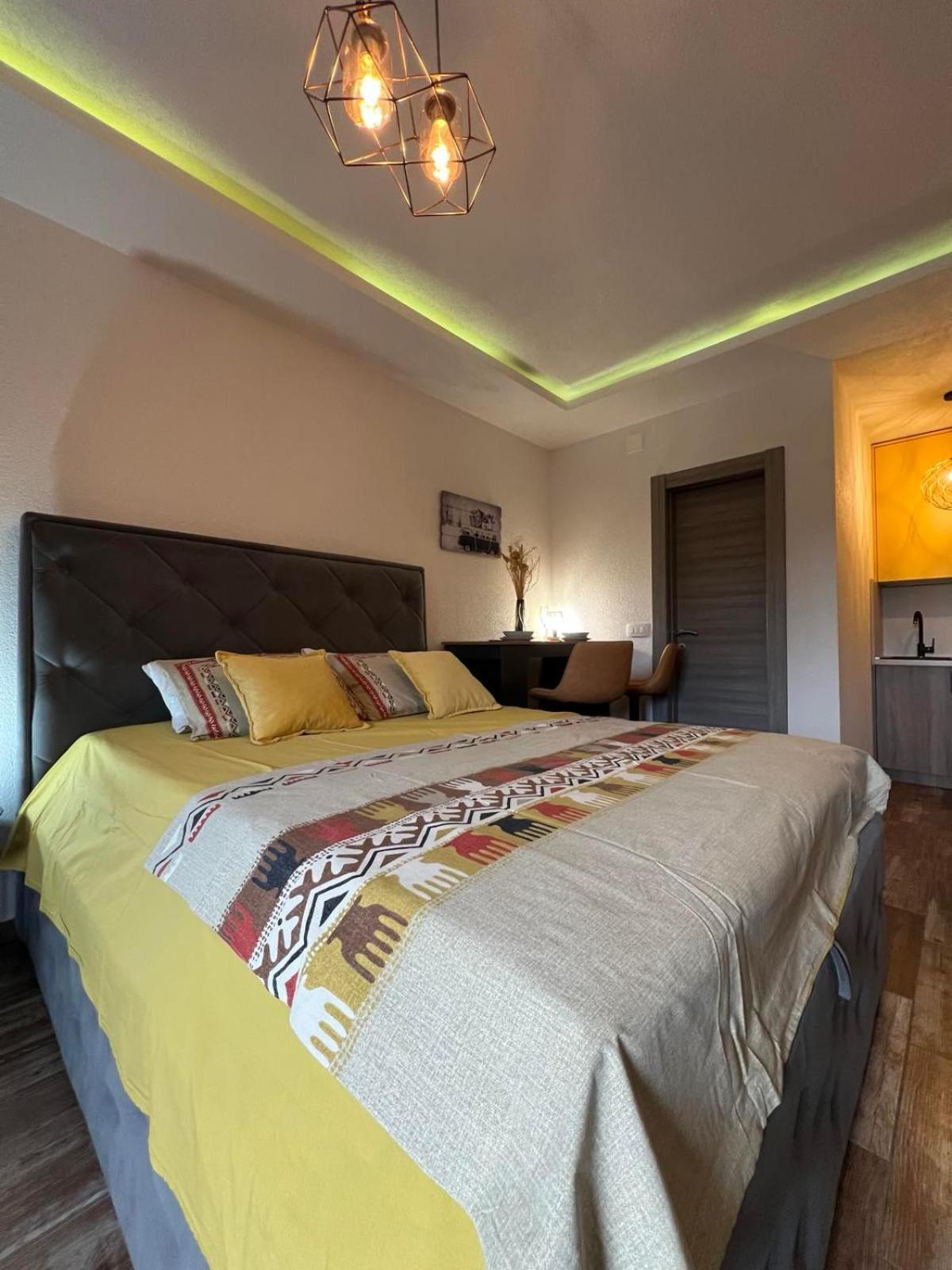 Casa Del Sole Lux Lägenhet Kotor Exteriör bild